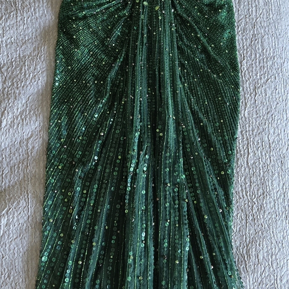 Jenny Packham | Dresses | Green Sequin Evening Gown Jenny Packham | Poshmark Jenny Packham | Dresses | Green Sequin Evening Gown Jenny Packham | Poshmark